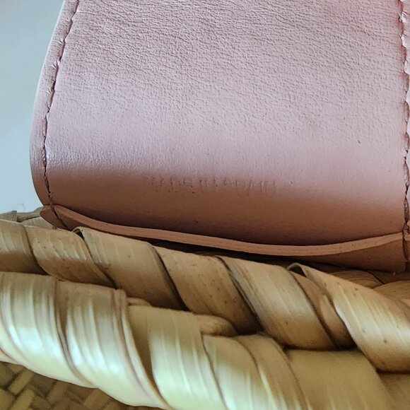 Chloe Basket Tote Bag "LIKE NEW" - Picture 14 of 16